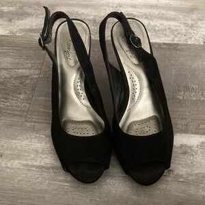 Dexflex Comfort Black Slingback Heels